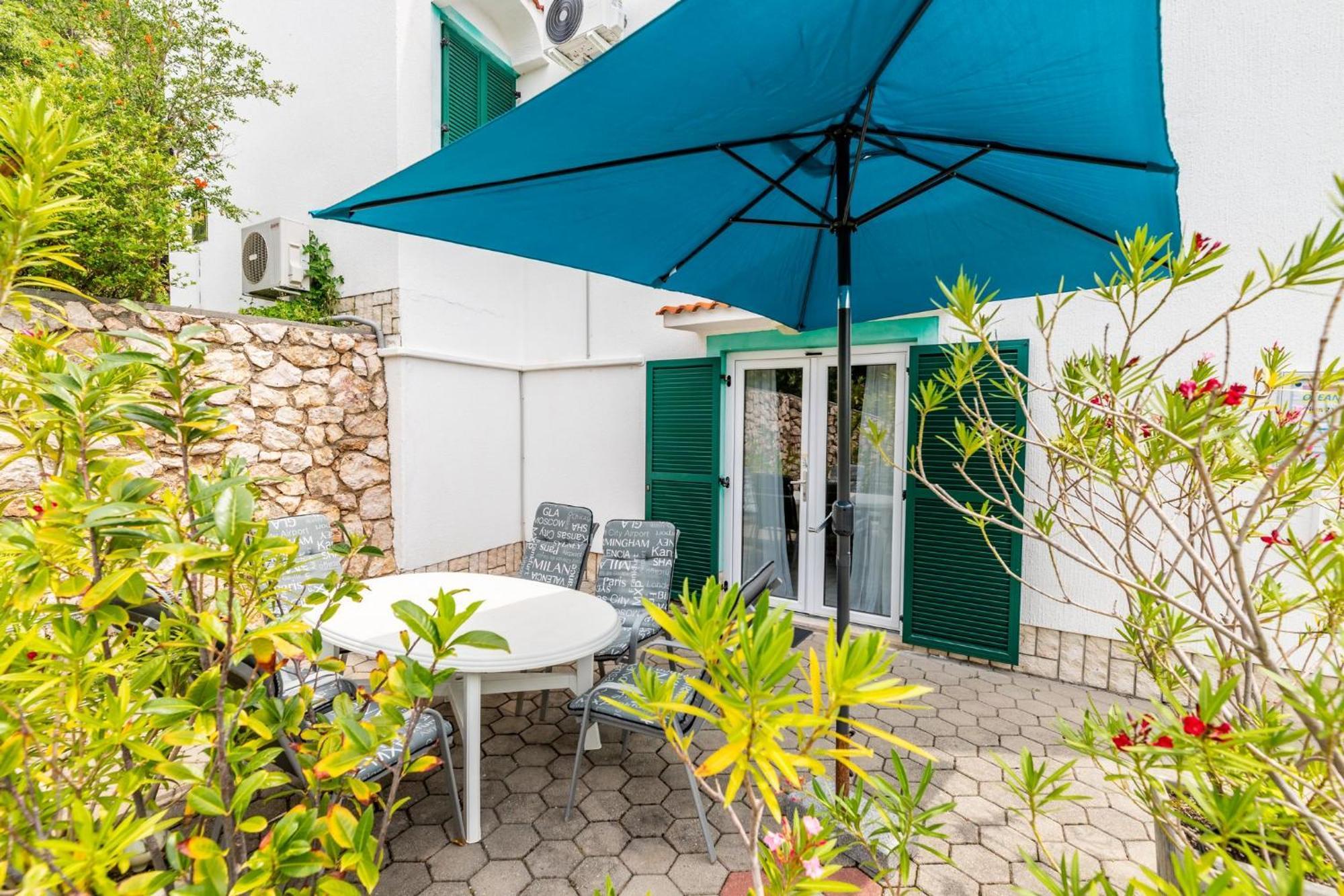 Apartments Oleander Kricin Baška Exterior foto