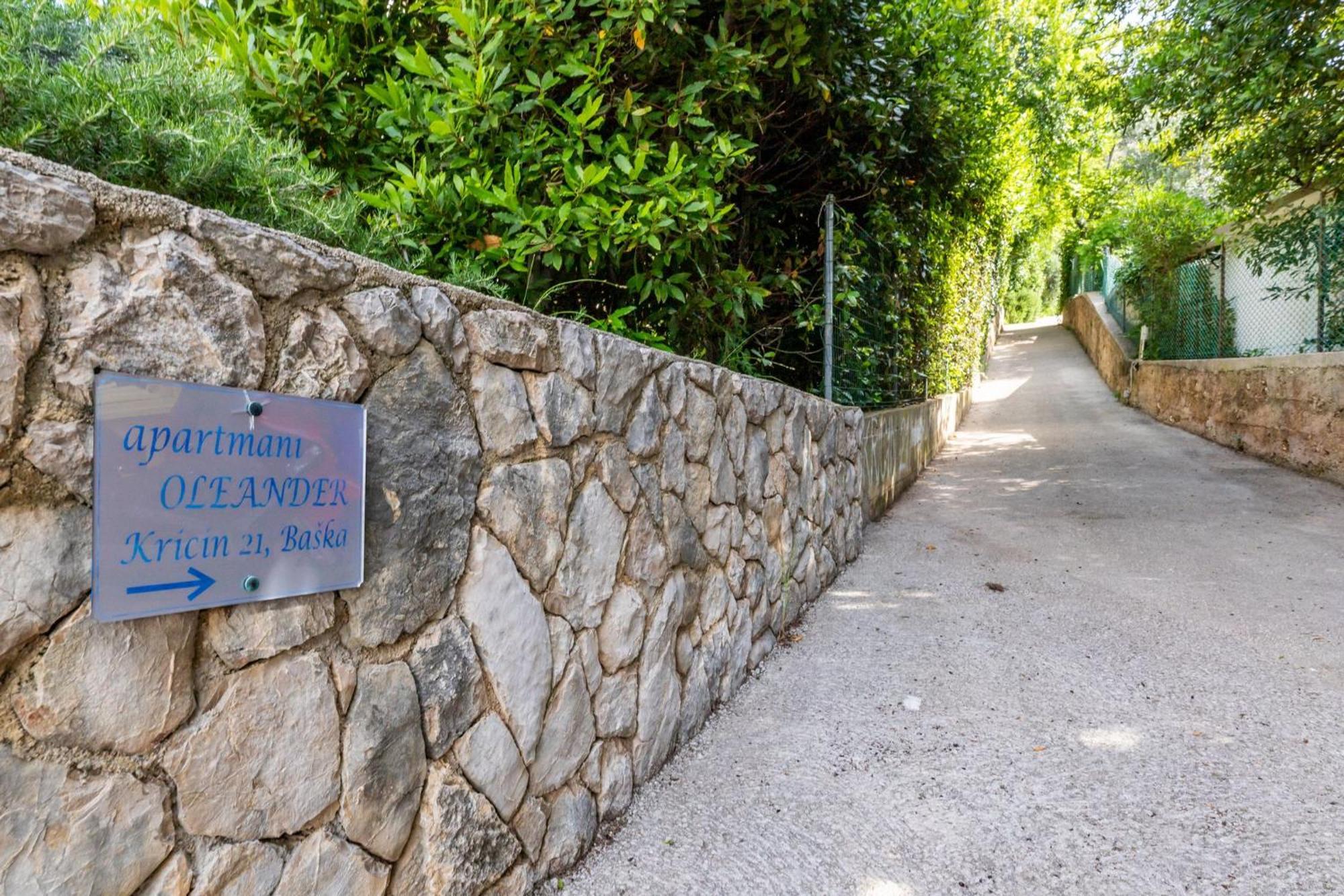 Apartments Oleander Kricin Baška Exterior foto